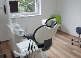 Praxis fuer Zahnmedizin Dr. Schemmel Behandlungsraum